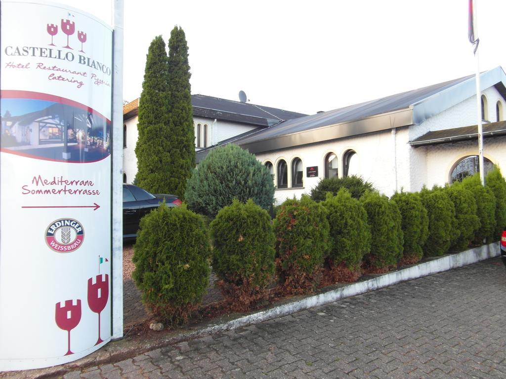 Castello Bianco Hotel Wadern Buitenkant foto