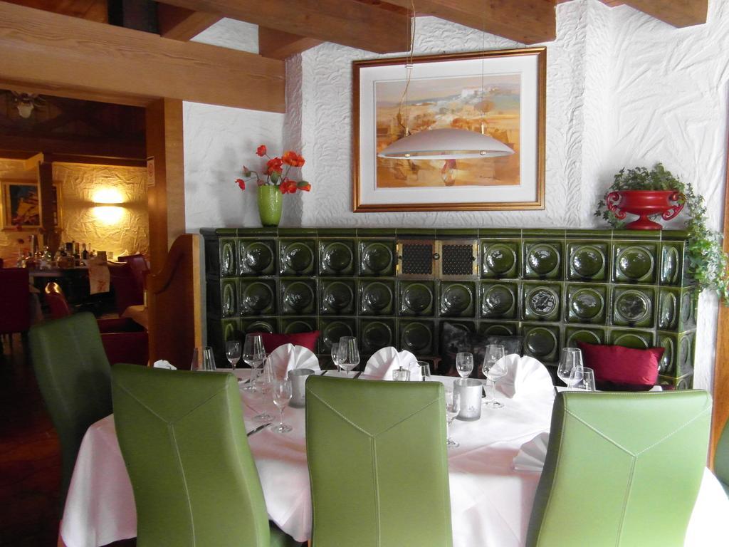 Castello Bianco Hotel Wadern Buitenkant foto