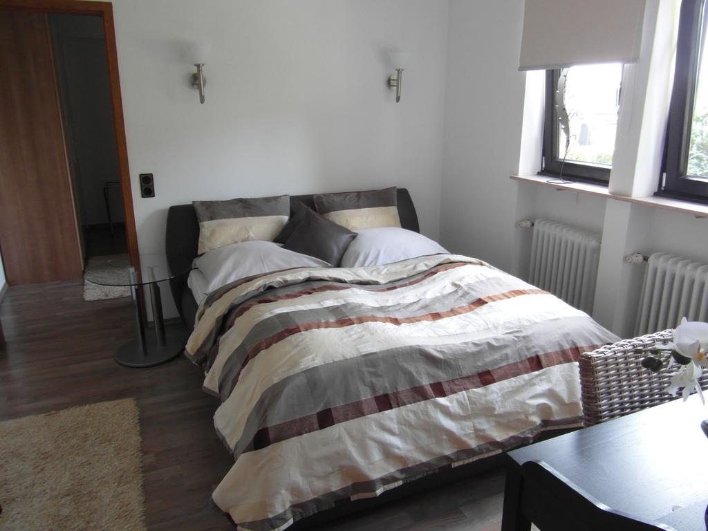 Castello Bianco Hotel Wadern Buitenkant foto