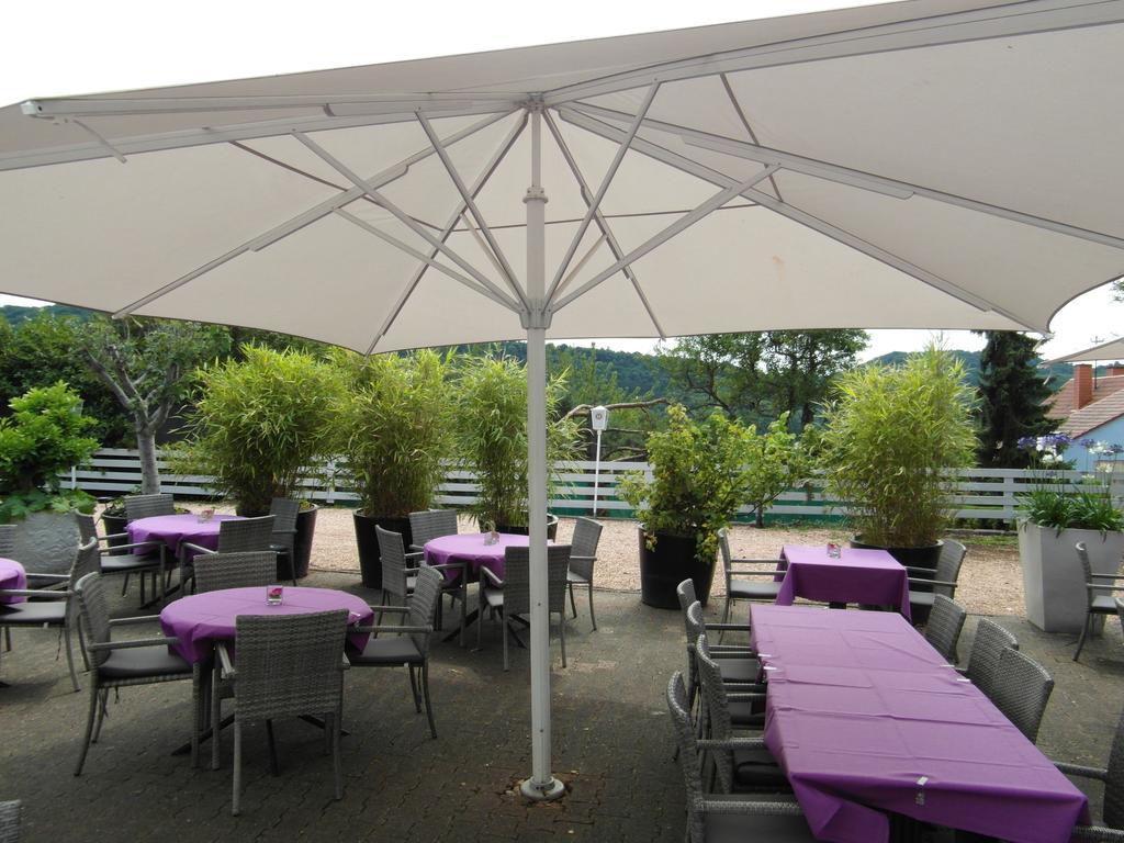 Castello Bianco Hotel Wadern Buitenkant foto