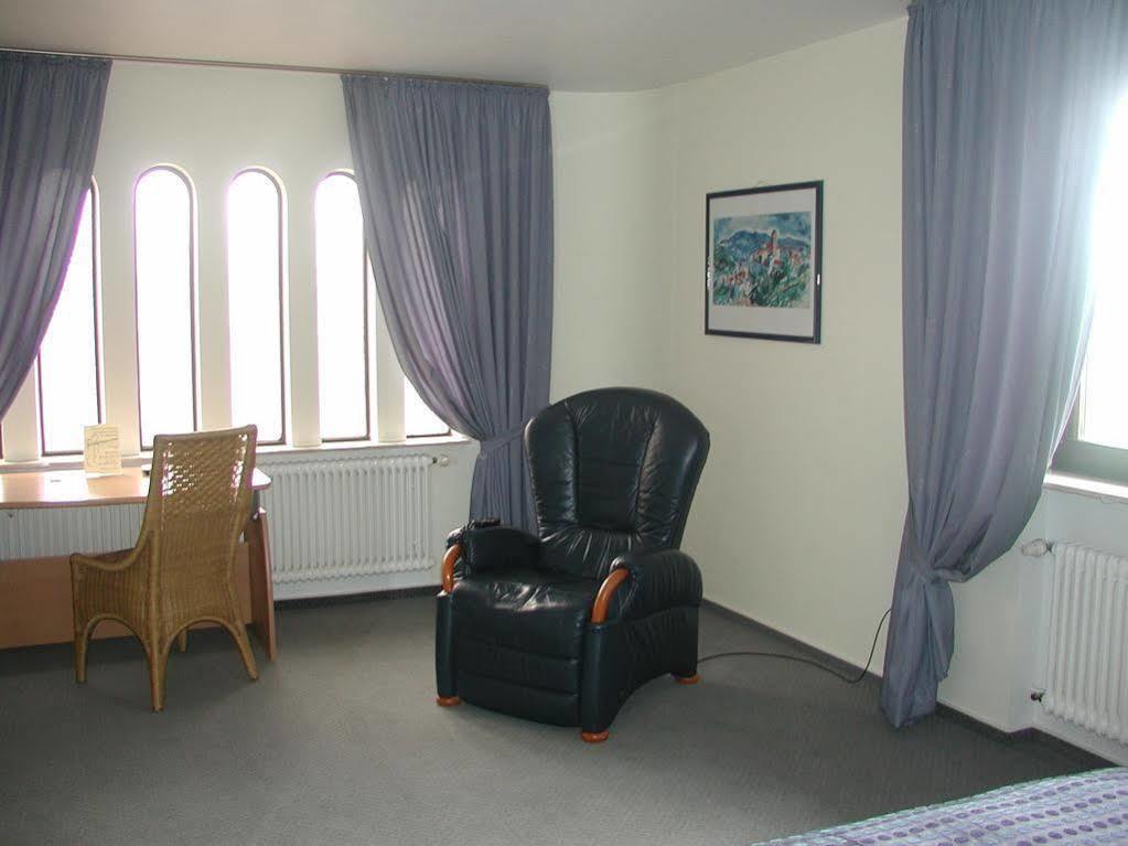 Castello Bianco Hotel Wadern Buitenkant foto